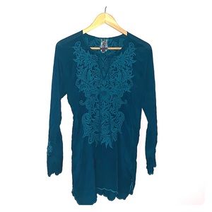 Teal Johnny Was blouse in mint condition.